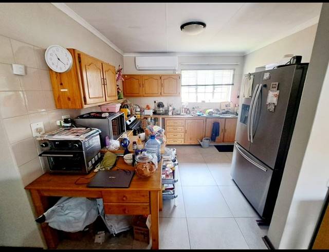 2 BEDROOM PROPERTY TO RENT IN DIE HOEWES